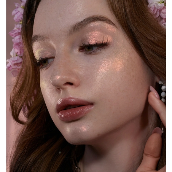 BNIB Flower Knows Liquid Highlight - Pixie Dreams - Picture 2 of 4